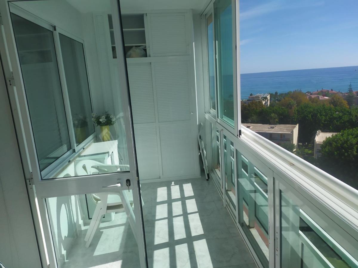 Carihuela Sea Views Apartment ตอร์เรโมลิโนส ภายนอก รูปภาพ